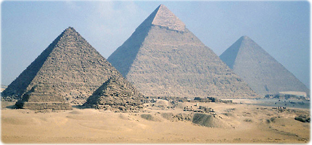 Tres Piramides