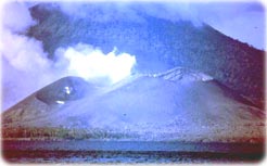 Vulcão Tuvurvur em Papua New Guiné